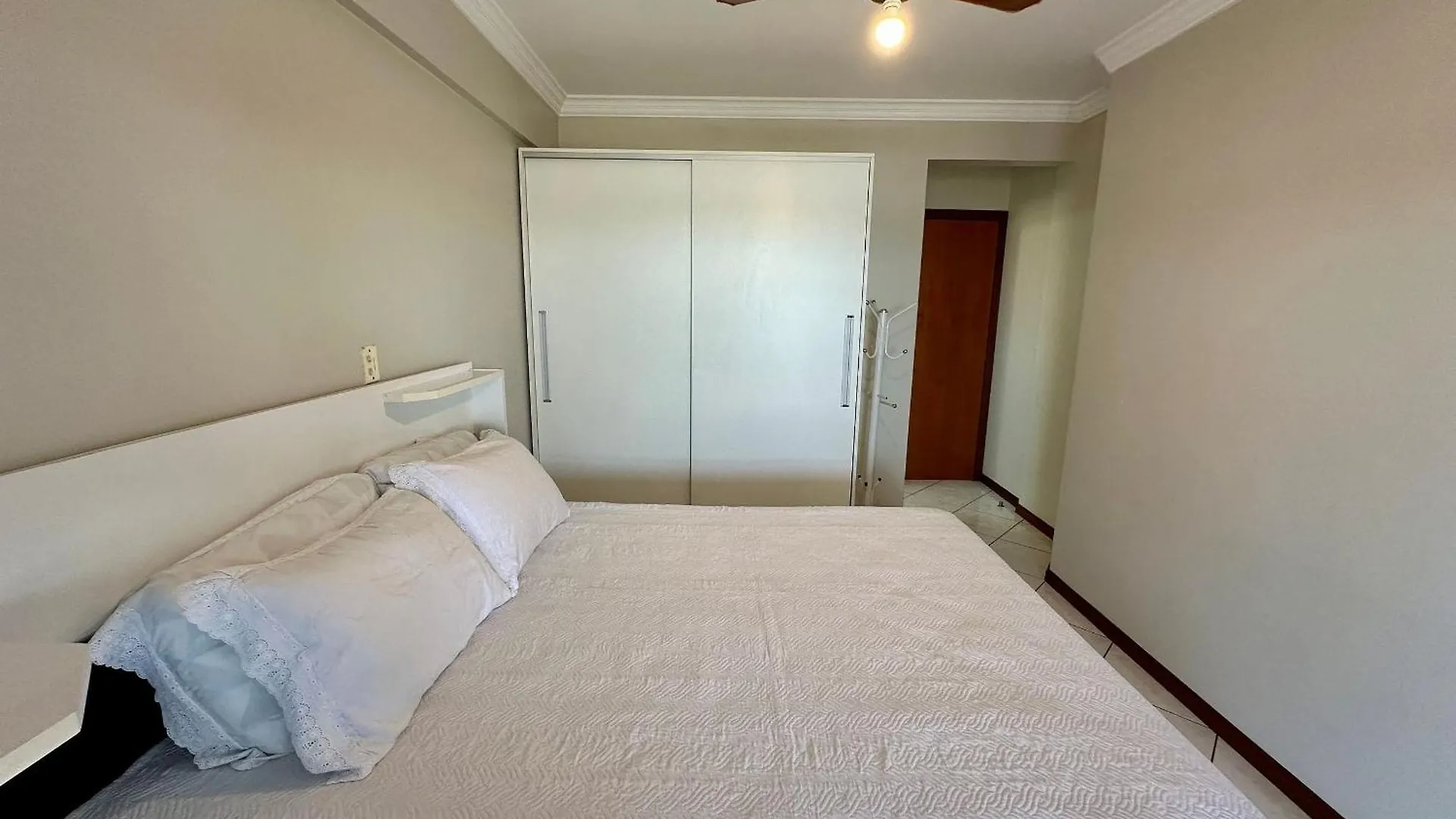 Residencial Paradise - Praia De Bombas - Bombinhas 0*,